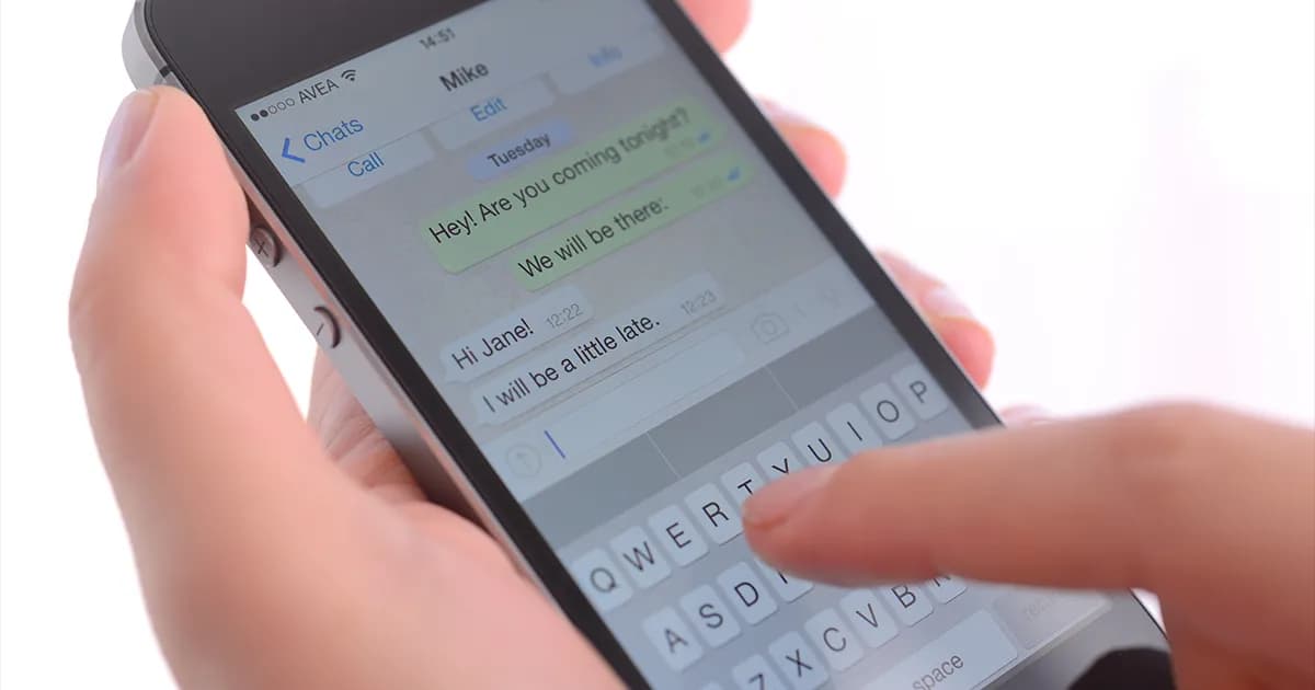 ¿Cómo colocar en negrita en WhatsApp?