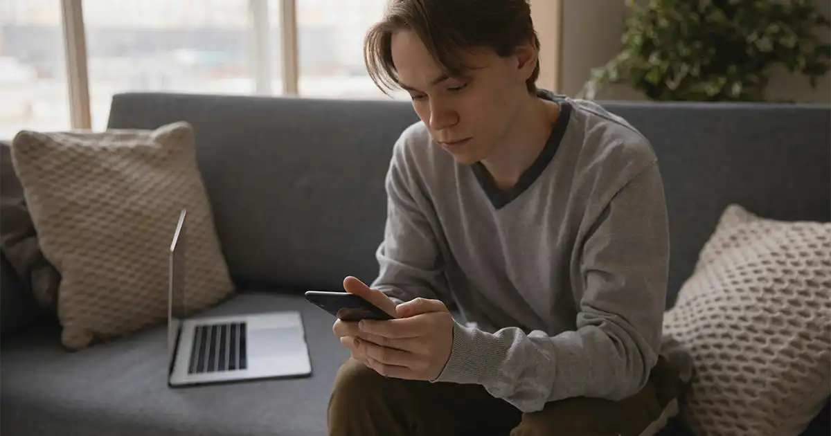 ¿Cómo financiar un móvil si eres estudiante sin ingresos fijos?