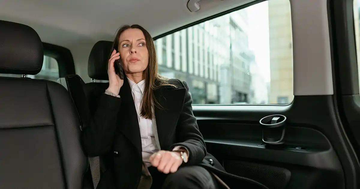 ¿Qué incluye un plan todo-en-uno con móvil, línea y seguro?